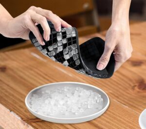 Molde de silicona para hacer minicubitos de hielo para personas con disfagia
